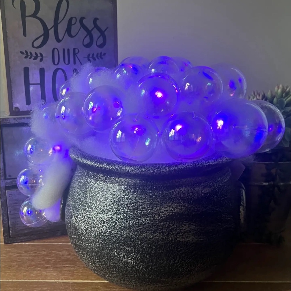 New Tik Tok Viral Halloween Light Up Bubble Cauldron Décor